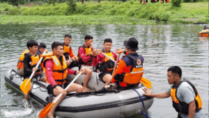Bidang Abdimas dan LH Gerakan Pramuka Kwartir Cabang (Kwarcab) Kabupaten Purbalingga mengikuti Latihan Gabungan Pertolongan Korban di Air yang diselenggarakan oleh Badan Penanggulangan Bencana Daerah (BPBD) Purbalingga di Danau Lembah Silangit, Desa Patemon, Kecamatan Bojongsari, Sabtu 25 Oktober 2025.