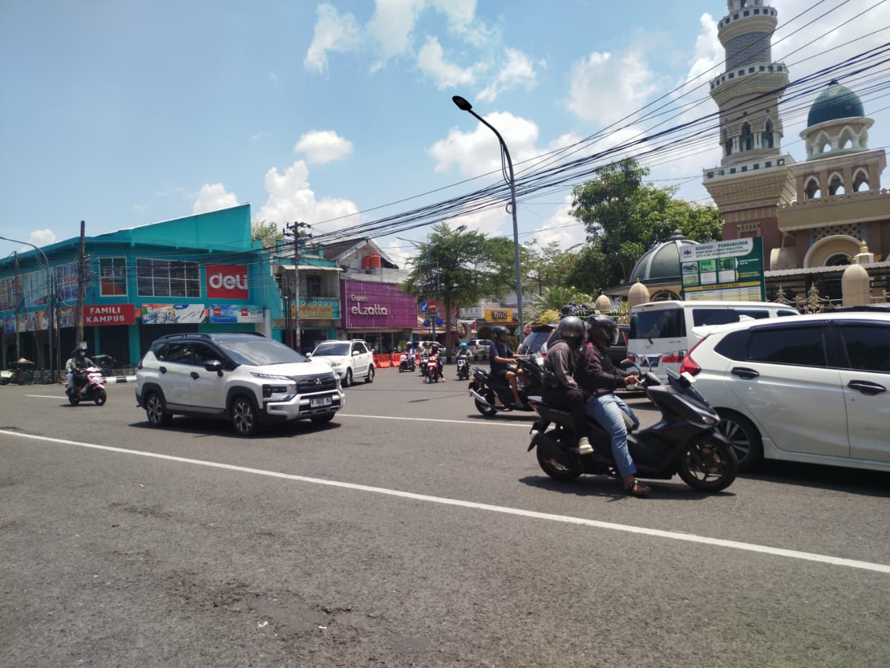 Alun-alun Jelang